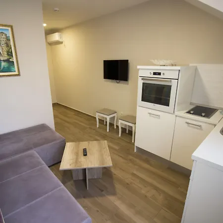 Divani 3*