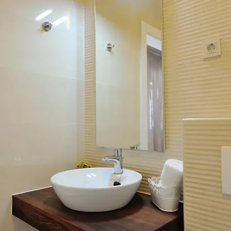 Divani Bed and breakfast