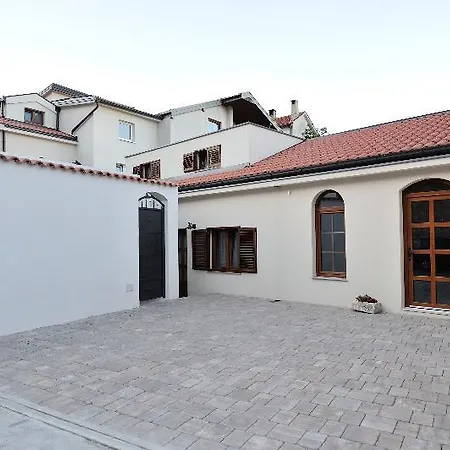 Divani Mostar