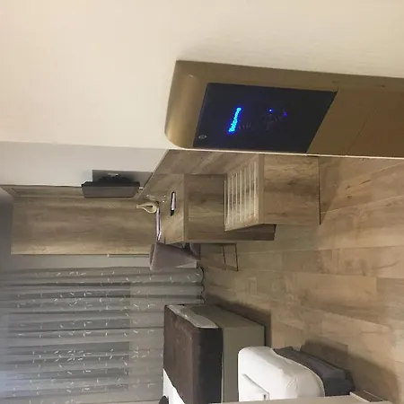 Divani ベッド・アンド・ブレックファスト モスタル