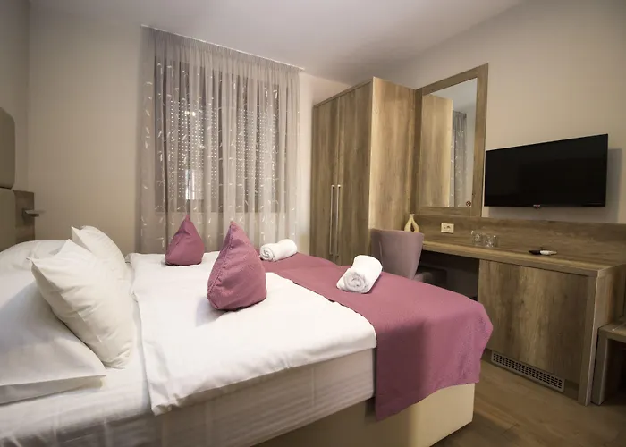 Divani 住宿加早餐酒店 3*